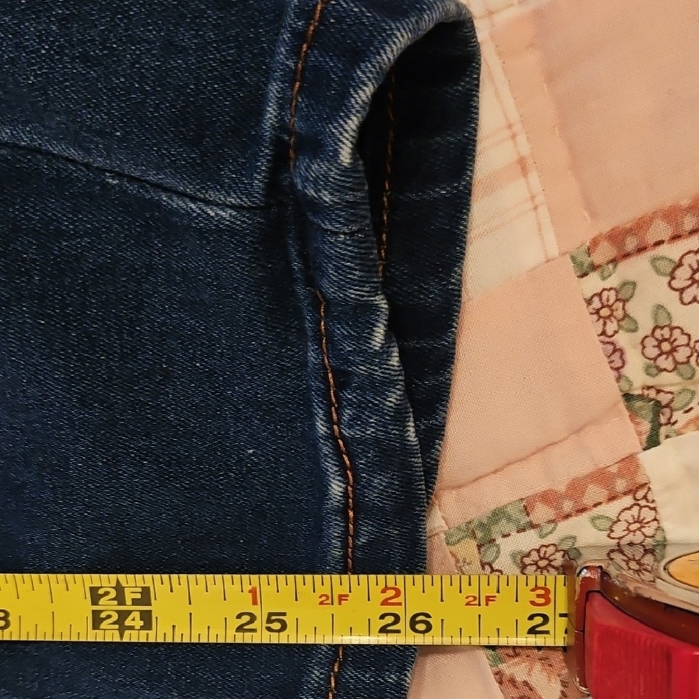 Tahari- Chloe - Fit Solution Skinny- Size 10/30 - Picture 6 of 10